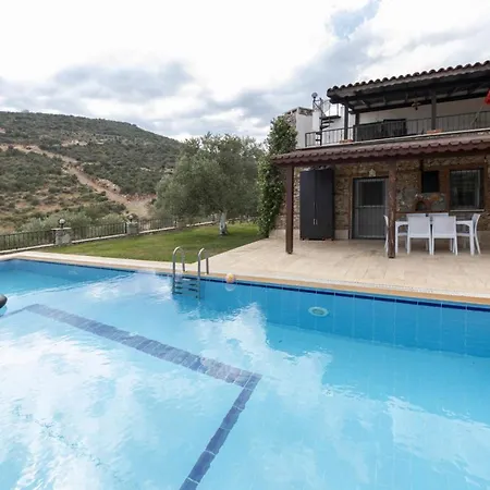 Refreshing Near Milas-bodrum Airport * Gulluk